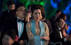 Šašavi bogati azijanci, ngo dik ciuhou naamjau hong, crazy rich, безумно богатые азиаты, crazy & rich, crazy rich asians, podres de ricos, asiáticos doidos e ricos the titanic english subtitles are some different language. Crazy Rich Asians Warum Der Deutsche Filmtitel Einen Faden Beigeschmack Hinterlasst Musikexpress