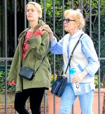 Sarah paulson and holland taylor are all smiles at n.y.c. Sarah Paulson And Holland Taylor Are Still Going Strong Holland Taylor Sarah Paulson Sarah