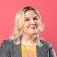 Deborah Carver's Instagram, Twitter & Facebook