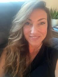 Hi all! I am Cheryle and I just wanted to introduce myself and share a  photo I took today at lunch waiting for my friend ! I joined this group  because I'm