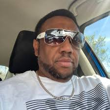 What are some favorite Christian artists for a new playlist?