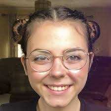 Lisa Fern's Instagram, Twitter & Facebook