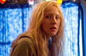 Saoirse ronan is the name at the top of the poster for the 2011 film hanna. Wer Ist Hanna 2011 Film Cinema De