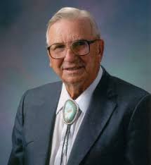 Ernie Kinney's Instagram, Twitter & Facebook