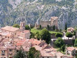 The farm workers lived just down the valley. Greolieres Les Neiges Anstiegsprofil