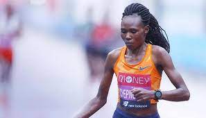 Per quanto riguarda l'italia l'attuale record maschile è di stefano baldini, maratona di londra nel 2006, con il tempo di 2h07'22. Atletica Per La Keniana Chepngetich Record Mondiale Nella Mezza Maratona Atletica Rai Sport