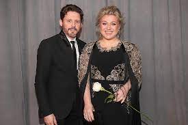 The divorce papers cite irreconcilable differences as the reason. Kelly Clarkson To Pay Ex A Stunning Amount Of Financial Support