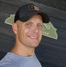 what's wrong here ..i know some of you do roofing 🤔can't believe people  get away with this