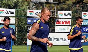 Simon kjaer probably opened the airway for eriksen, consoled his wife and showed leadership. Liverpool Face Competition For 17 5m Defender Target After Sevilla Join The Race