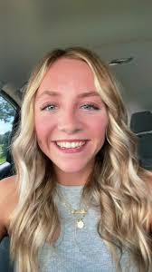 Anna Healy's Instagram, Twitter & Facebook