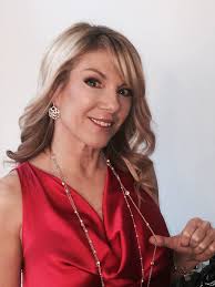 Check out this beautiful Diamonds by the inch necklace from True Faith  Jewelry I'm rocking today, like them