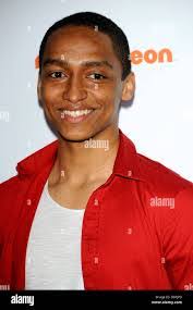 Alex Sawyer's Instagram, Twitter & Facebook