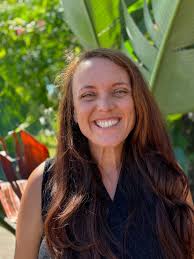 Hi everyone! I'm Lisa and I warmly invite you to listen to my podcast if  you want to manage time and stress. The Positively Living podcast features  advice, stories, and guests to