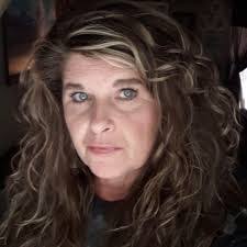 Kimberly Layton's Instagram, Twitter & Facebook