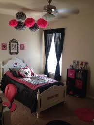 Black And Pink Room Monster High Bedroom Decoracao Monster High Quarto Monster High Quarto Decorado