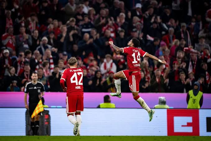 Luis D&iacute;az anota tr&ecirc;s gols e Bayern atropela o Leipzig no Campeonato Alem&atilde;o