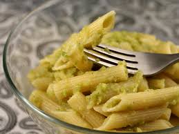 Din dovlecei puteți pregăti o mulțime de preparate: Paste Cu Crema De Dovlecei