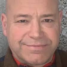 Confused as to how far you need to be from the edge to be safe… 53 male  regularly shouted at for my own safety apparently. Couldn't find a banana  that fit the