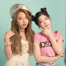 Dahyun is flexible, chaeyoung isn't. Twice Chaeyoung And Dahyun Twice Chaeyoung Dahyun Nayeon Dahyun Extended Play