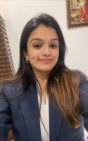 Shreya Bhatt's Instagram, Twitter & Facebook