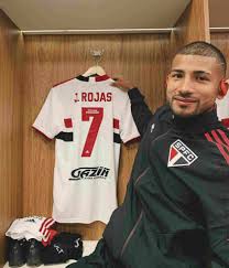 I also give out woodworking advice and. Joao Rojas Assume Camisa 7 Do Sao Paulo E Celebra Bom Momento Lance