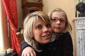 Diana Lacour's Instagram, Twitter & Facebook