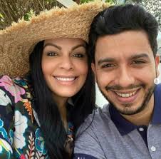 Joan, el hombre que conquistó a la pastora Yessenia tras divorciarse