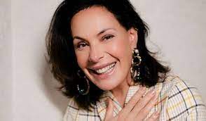 Carolina ferraz also starred in the television series bellissima & raquo ;,tropikanka & raquo ;,pure beauty & raquo ;,in the name of love. Zztzxq9kqqnbrm