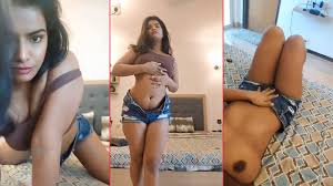 Virgin Cuties Nude Selfie Flaunts Massive Fucking Tits for Her Horny BF on  Desi MMS | AllSex.XXX