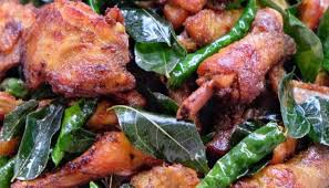 Masakan tumis udang khas aceh terbuat dari campuran udang, kentang, bawang merah, cabe hijau, ketumbar, asam jawa, bawang putih, cabe rawit dan keumamah mudah dijumpai di hampir seluruh wilayah aceh; Resep Ayam Tangkap Khas Aceh Hypermart Co Id