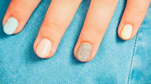 Gezeigt werden die besonders beliebten produkte. Glitzernagellack Einfach Auftragen Und Entfernen Lookfantastic