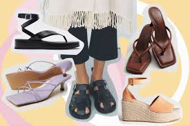 The zara logo consists of a very simple yet elegant and powerful wordmark which, using a custom typeface, forms a very effective and visually distinctive corporate identity. Unter 100 Euro 10 Trend Sandalen Von Zara Mango Co Fur Den Fruhling 2021 Glamour
