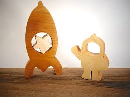 wooden toys cosmonaut rocket made from natural wood etsy jouets naturels animaux en bois jouet bois bebe