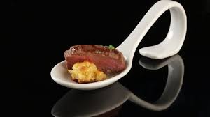 The Taste Rehfilet Mit Pfirsichpuree Knodelauflauf Und Brokkoli Rezept Rehfilet Lebensmittel Essen Fingerfood Rezepte