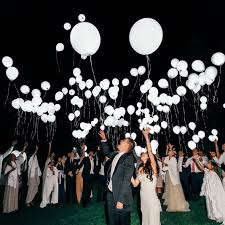 Leutende Luftballons Mit Led Licht Hochzeit Deko 20 Stuck Uber 24 Stunden Leuchtdauer Fur Hochzeiten Mit Bildern Ballons Hochzeit Luftballons Hochzeit Dekoration Hochzeit