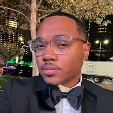 Ethan Schuetzle (@ethan22_)