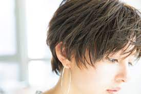ショートはモテないと思ってない 男っぽくならず自然に色気を仕込む方法は ar アール web ヘアスタイリング カラフルヘア ヘア アイディア