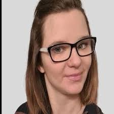 Sandra Lore's Instagram, Twitter & Facebook