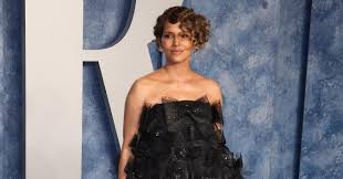 Halle Berry Stuns While Posing In Lacy Lingerie: Photo