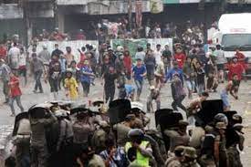 Wajar, Warga Kampung Pulo Tolak Penggusuran