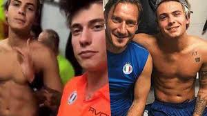 The latest tweets from benji & fede (@benjiefede): Benji E Fede Negli Spogliatoi Video Archivio Biccy It