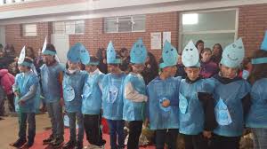 Disfraz de gota de agua. Colegio San Jose On Twitter Desfile De Disfraces De Primaria Paisajes Globos Gotas De Agua Piratas Y Payasos Http T Co Gwobctmidm
