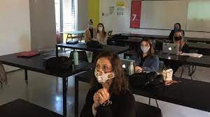 El gobierno nacional habilitó este viernes el retorno de las actividades presenciales en universidades e institutos, cumpliendo un protocolo y lineamientos generales que garanticen las medidas de. Udd Inicio Clases Hyflex Y Actividades Practicas Presenciales Universidad Del Desarrollo