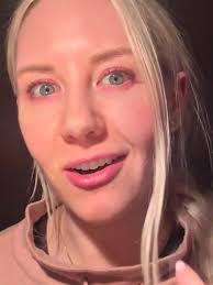 Ungewöhnliche Aktion in Chicago: Pastor predigt als Drag-Queen