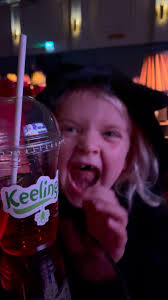 Life is so busy. It's easy to be so overwhelmed that we forget to be  present with our kids (or even ourselves.) I had 30 minute solo with Ali  this evening while