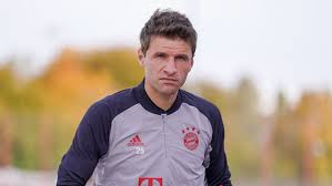 Bayern legend is showing why he's so remarkable in ucl. Thomas Muller Nach Corona Zwangspause Wieder Im Training Br24