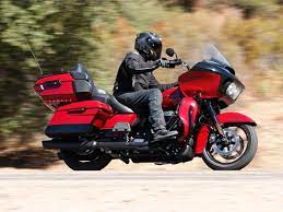 Kawasaki knows a thing or two about headlining grabbing sports touring machines. Smile For Miles It S The Best Touring Motorbikes Of 2021 Mcn