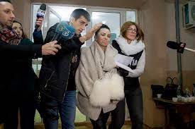 Avem 24 stiri despre ana maria pătru. UmilinÈ›Äƒ Pentru Dna Ana Maria PÄƒtru Fosta È™efÄƒ A Aep A Fost AchitatÄƒ Definitiv Pentru Trafic De InfluenÅ£Äƒ Stiri Pe Surse Cele Mai Noi Stiri