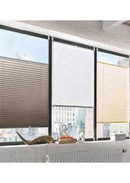 Moderner Sichtschutz In Dezenter Optik Grau Klemmtrager Plissee Fensterflugel Fenster
