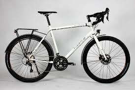 Hartje Manufaktur Bringt Im Bramdmeister Sogar 27 5 Zoll Reifen In 50 Mm Mit Schutzblechen Unter Bild Partzsch Trekking Fahrrad Reiserad Reifen